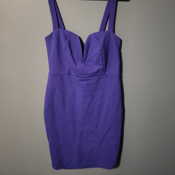 Lulu's Dress (L) - Picture 2 of 5